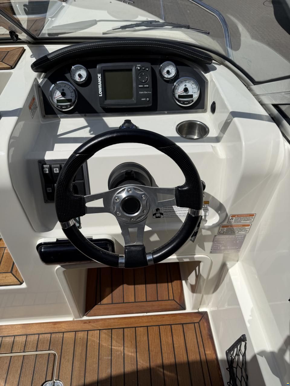 Quicksilver Activ 645 Cabin