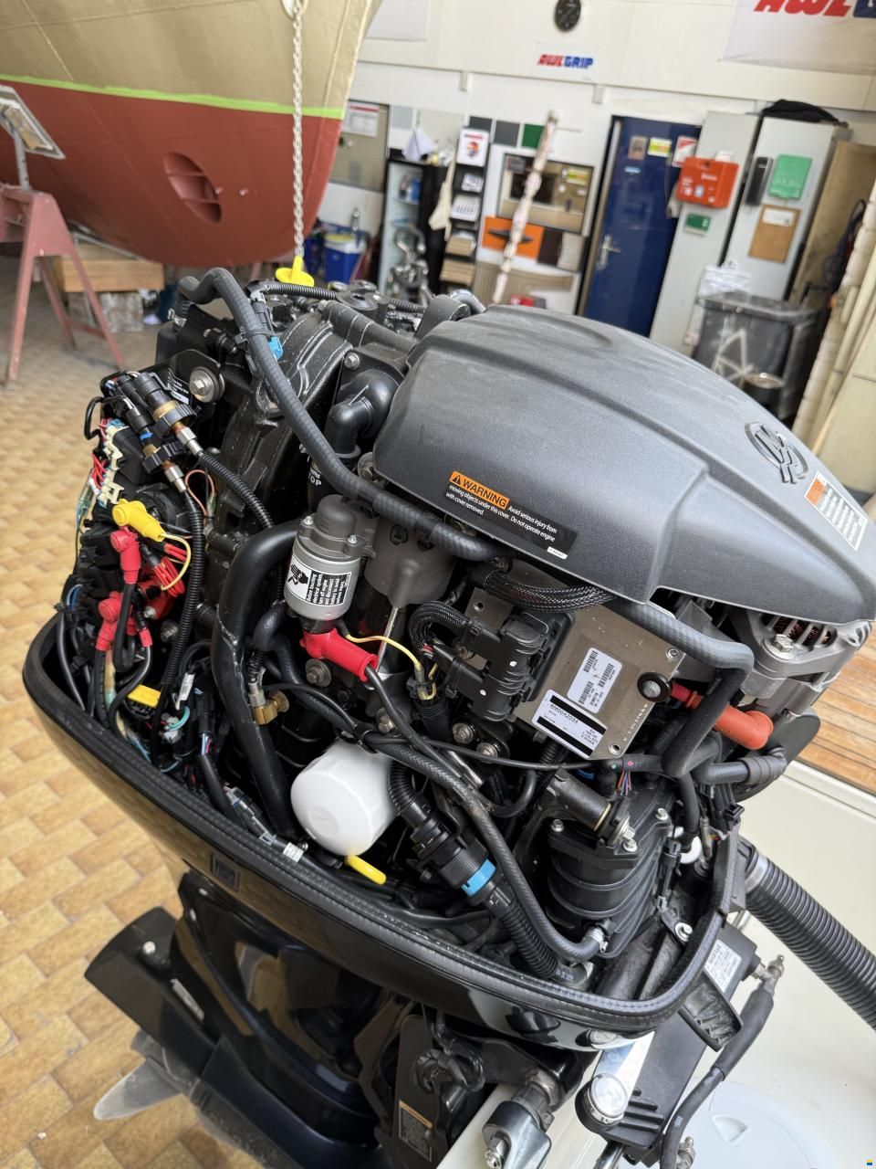 Quicksilver Activ 645 Cabin