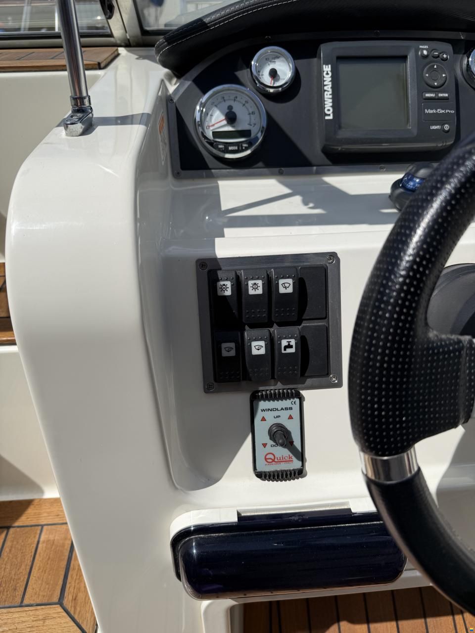 Quicksilver Activ 645 Cabin