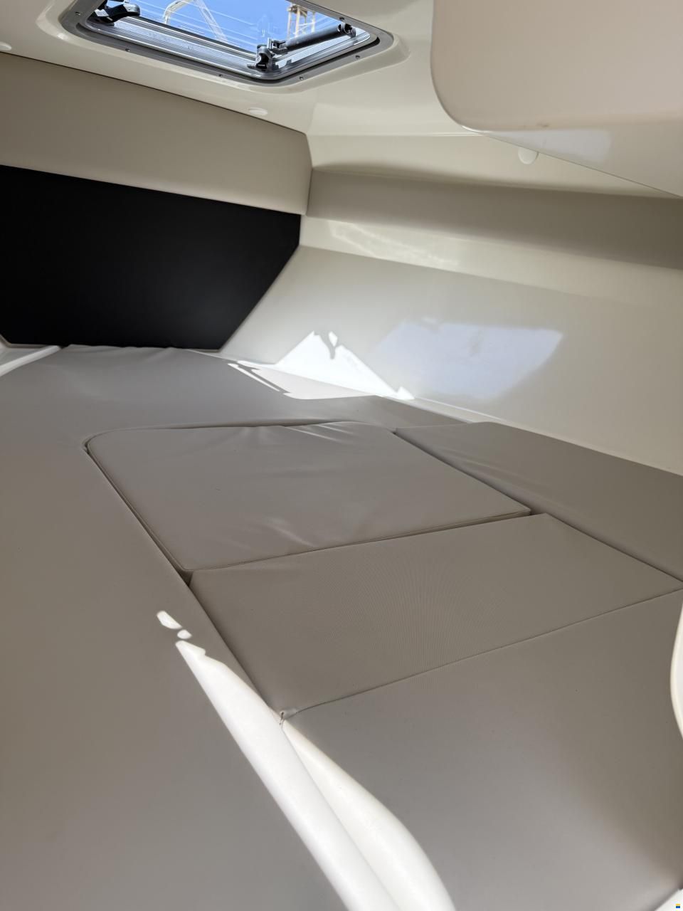 Quicksilver Activ 645 Cabin