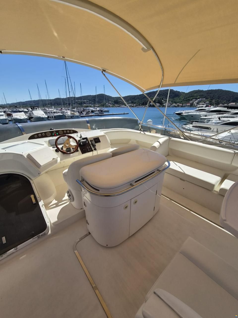 Princess 61