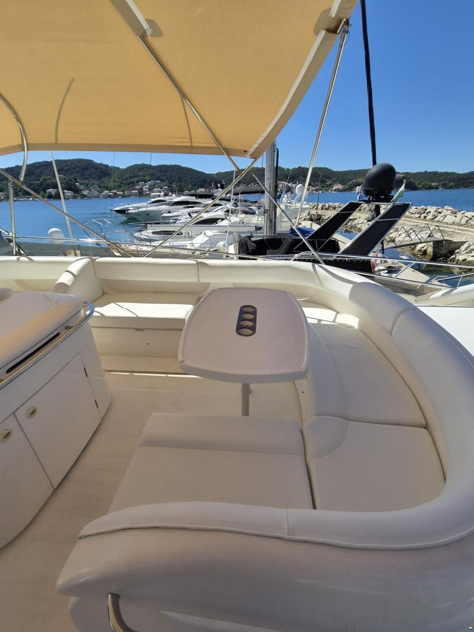 Princess 61