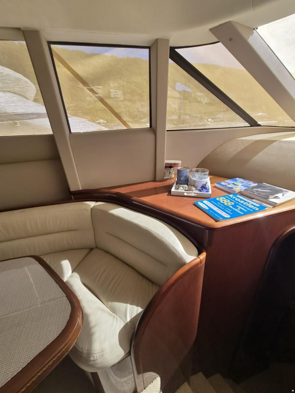 Princess 61