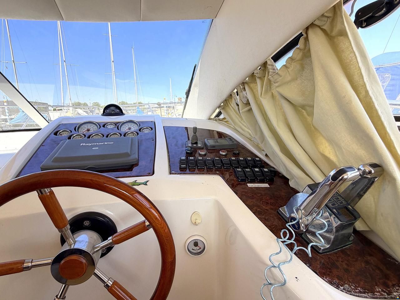 Sessa Dorado 32