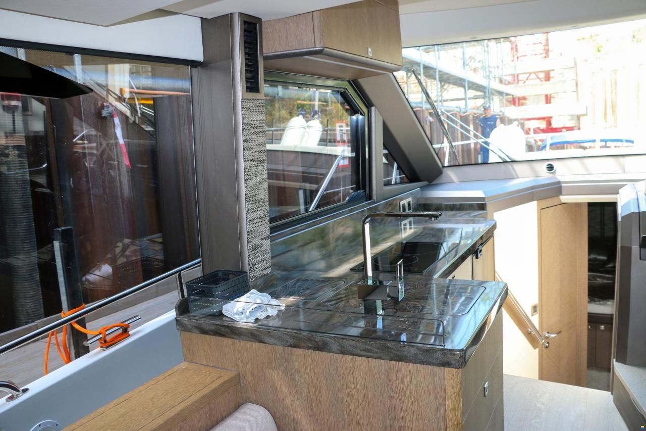 Galeon 420 Fly