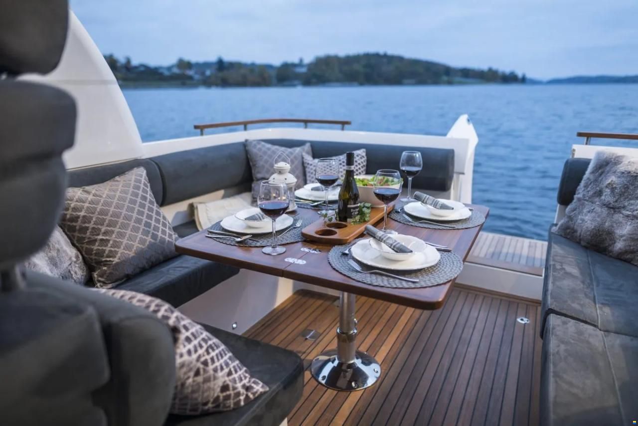 Marex 310 Sun Cruiser