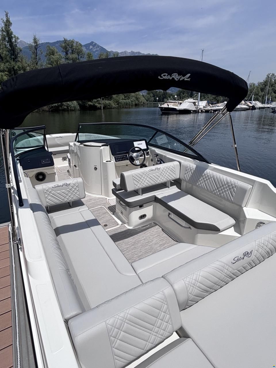 Sea Ray SDX 270 Europe
