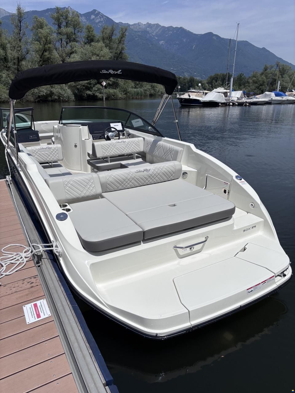 Sea Ray SDX 270 Europe