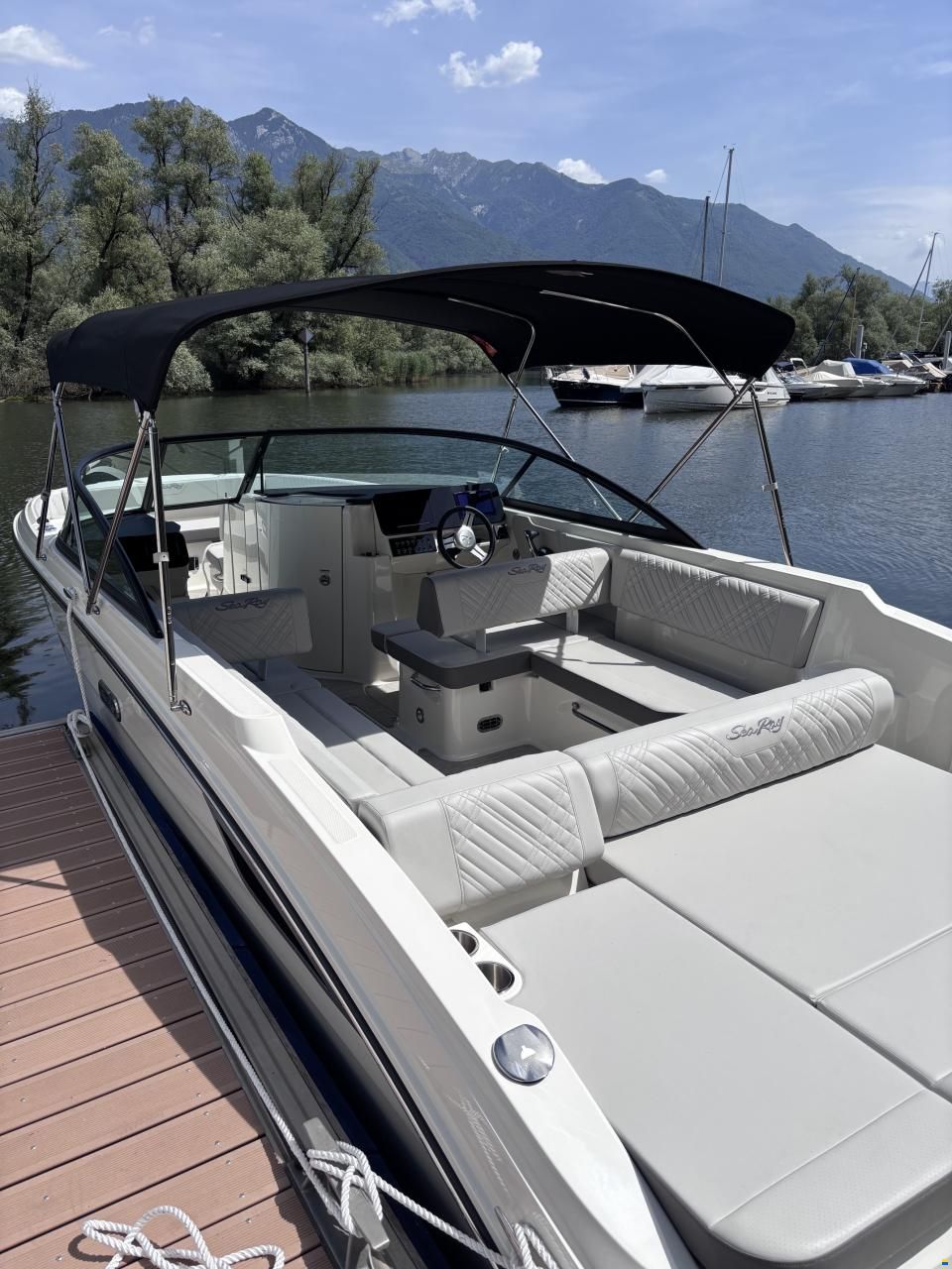 Sea Ray SDX 270 Europe
