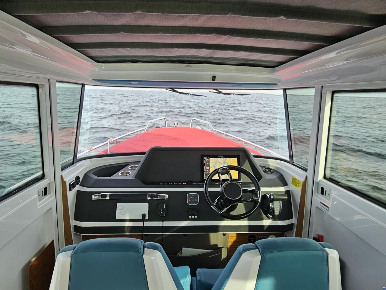 Axopar 28