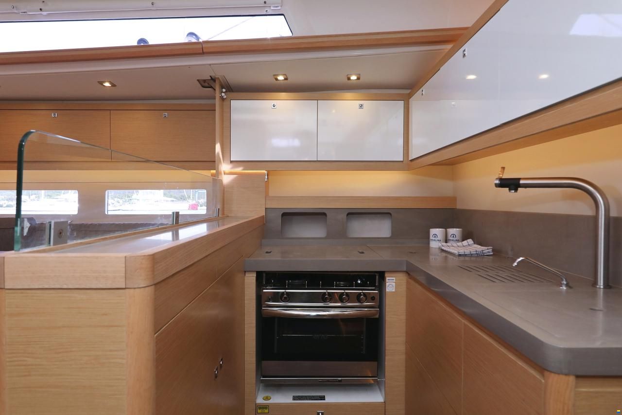 Dufour 530