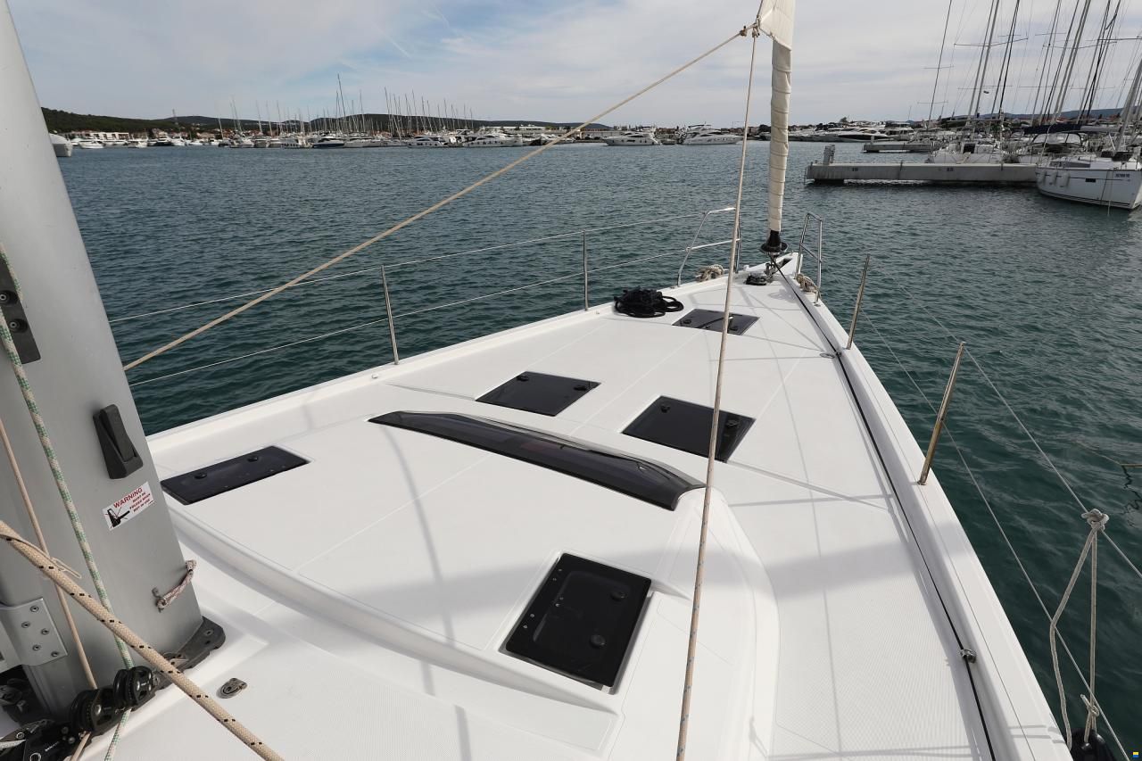 Dufour 530