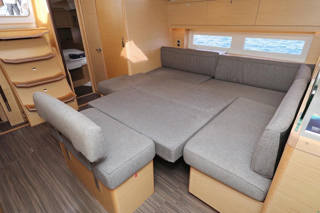 Dufour 530