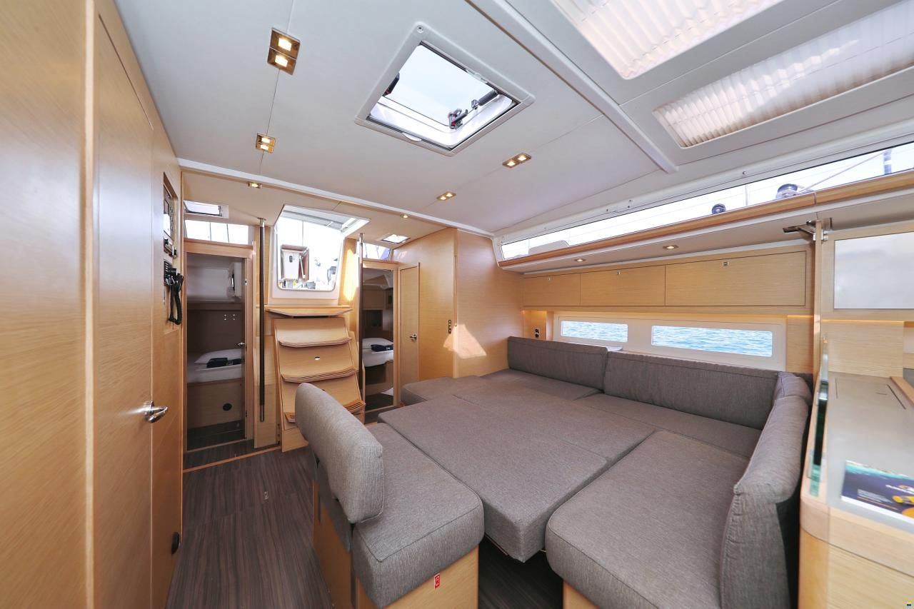 Dufour 530