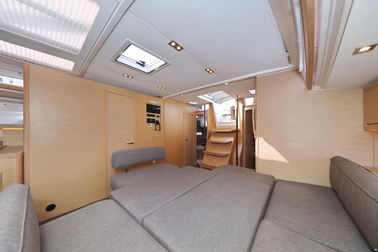 Dufour 530