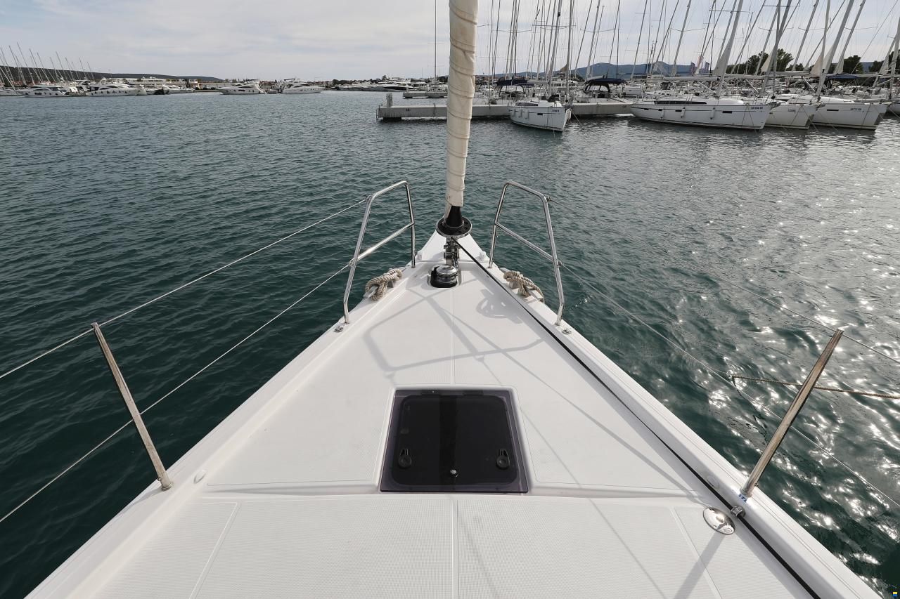 Dufour 530