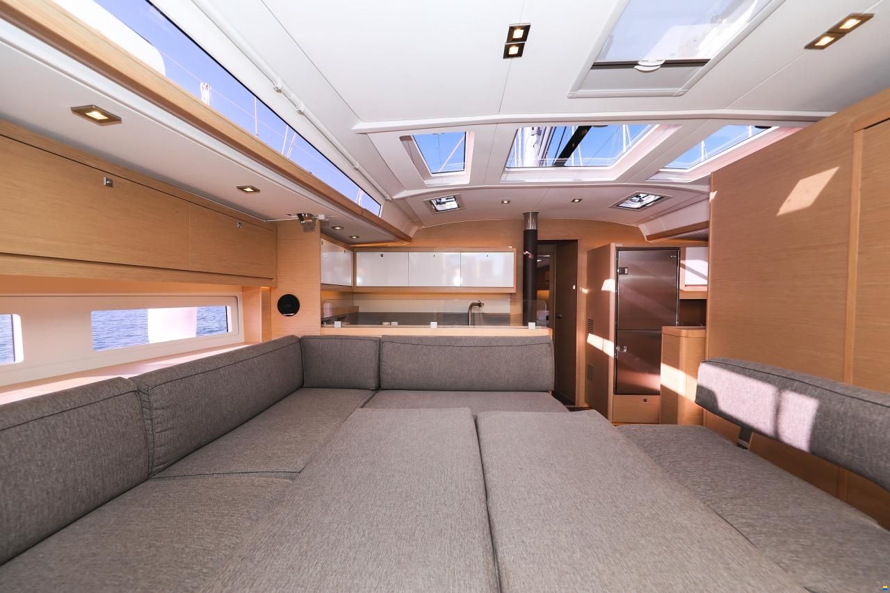 Dufour 530