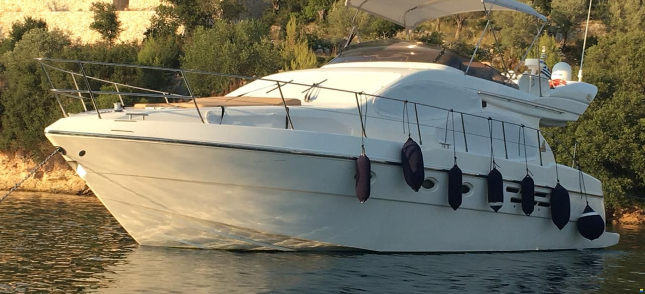 Azimut 46 Fly