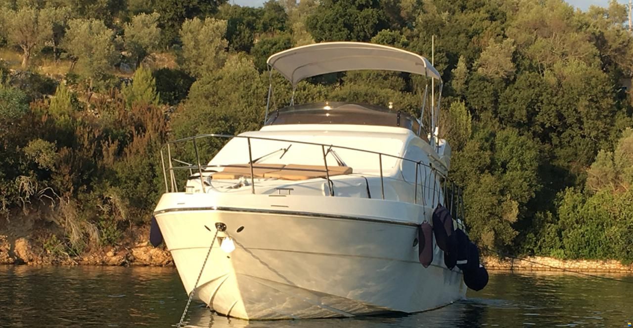 Azimut 46 Fly