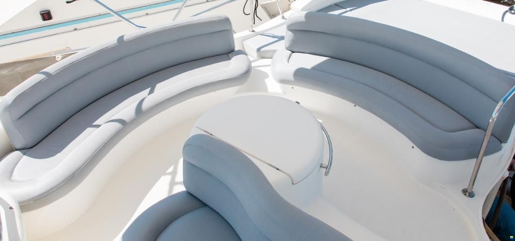 Azimut 46 Fly