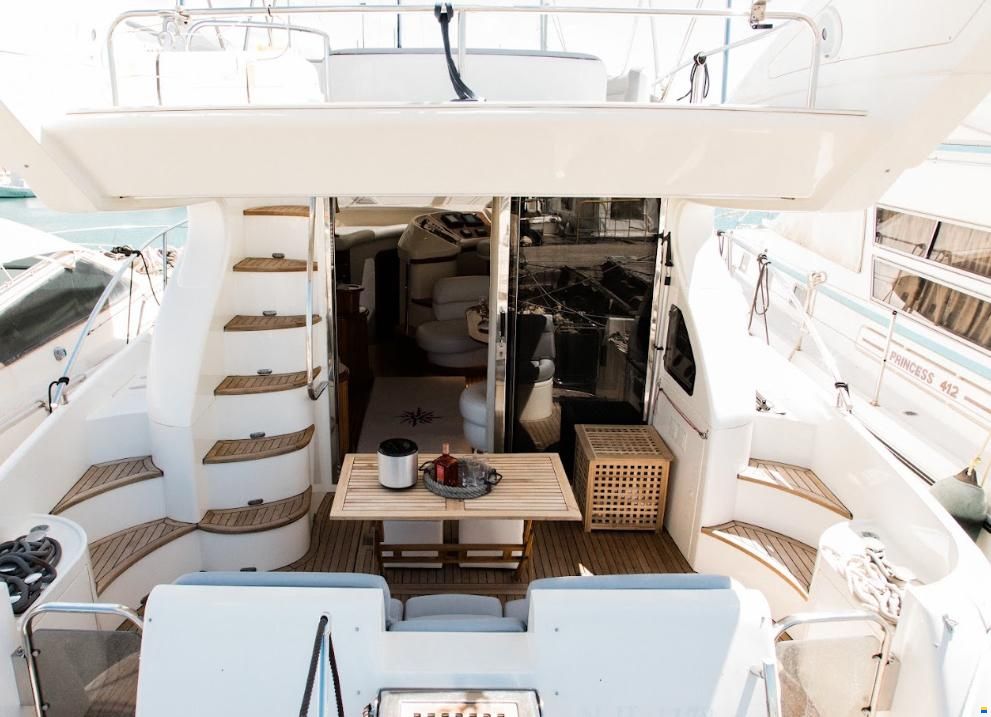 Azimut 46 Fly