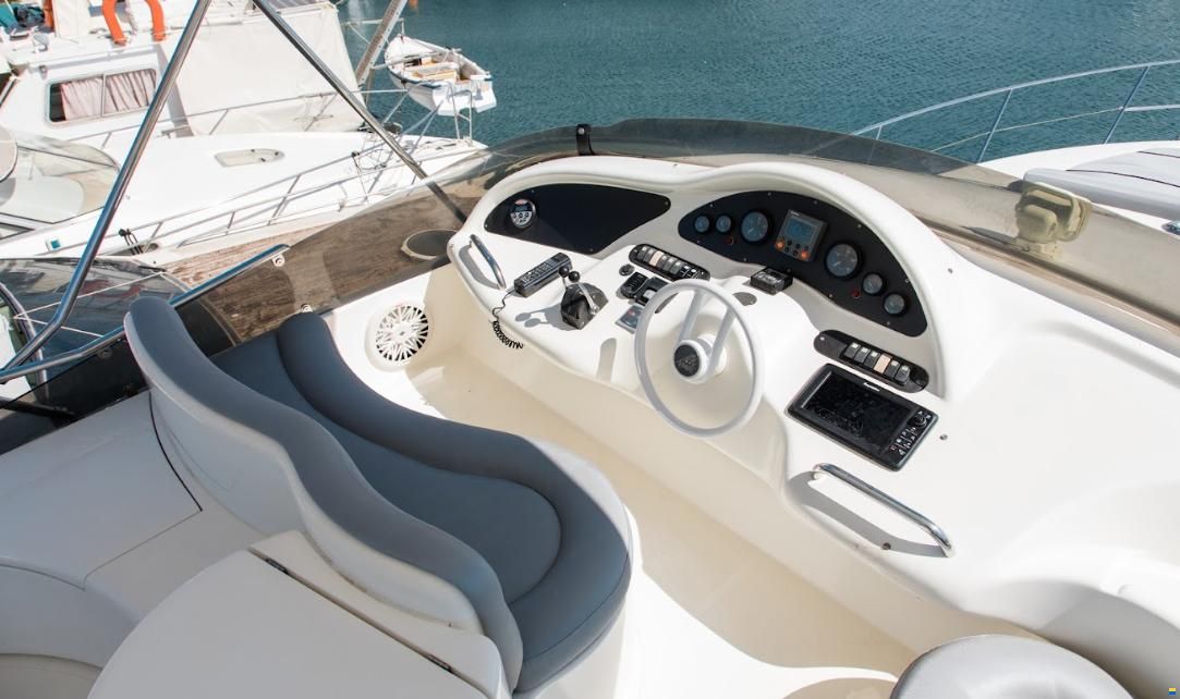 Azimut 46 Fly