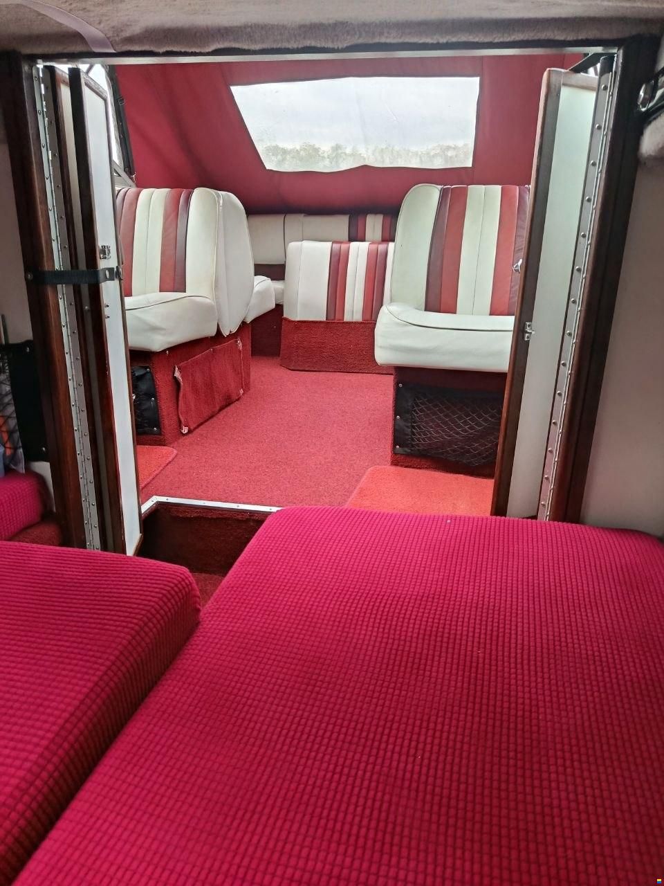 Sea Ray 200