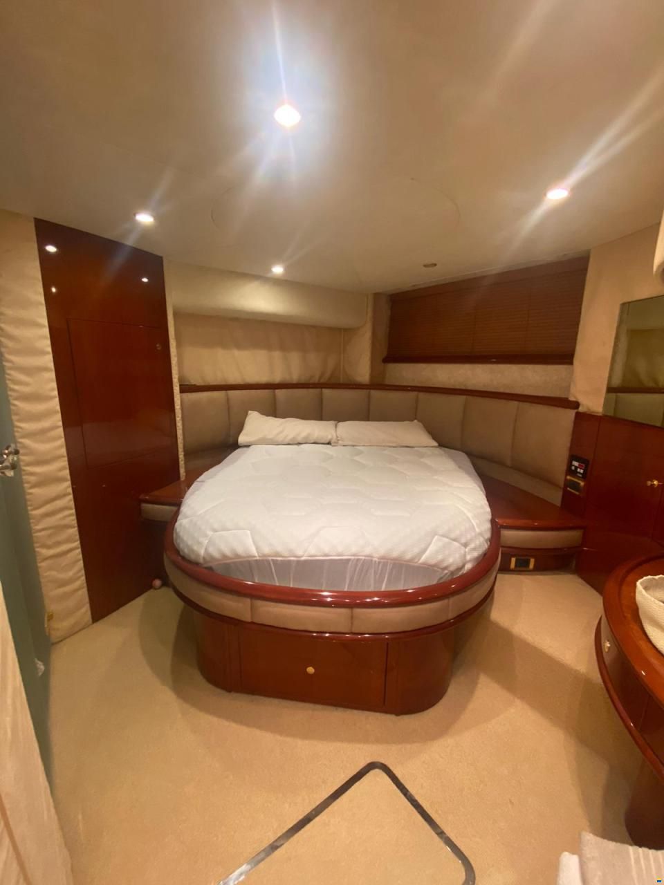 Fairline Squadron 62