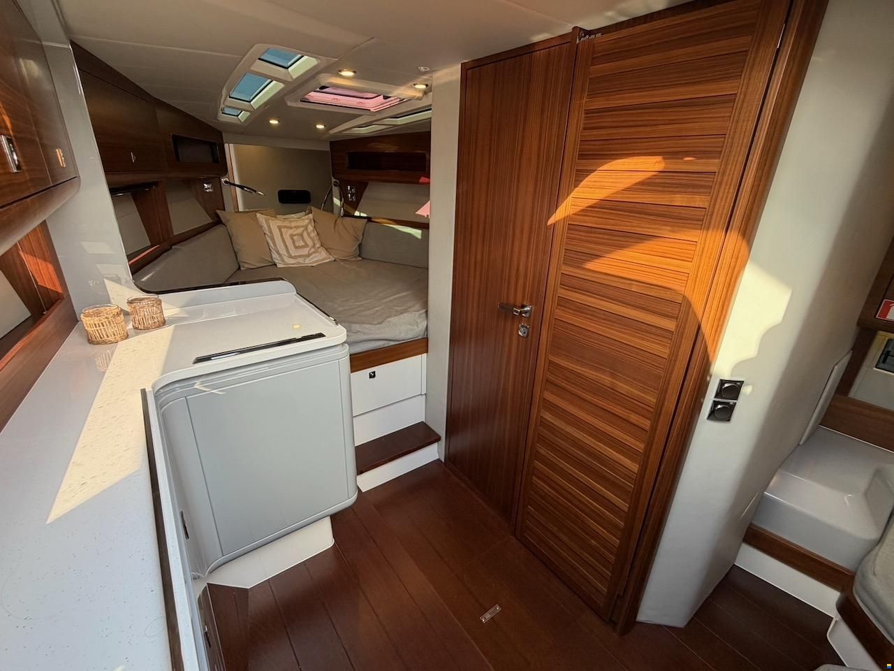 Windy Shamal 37