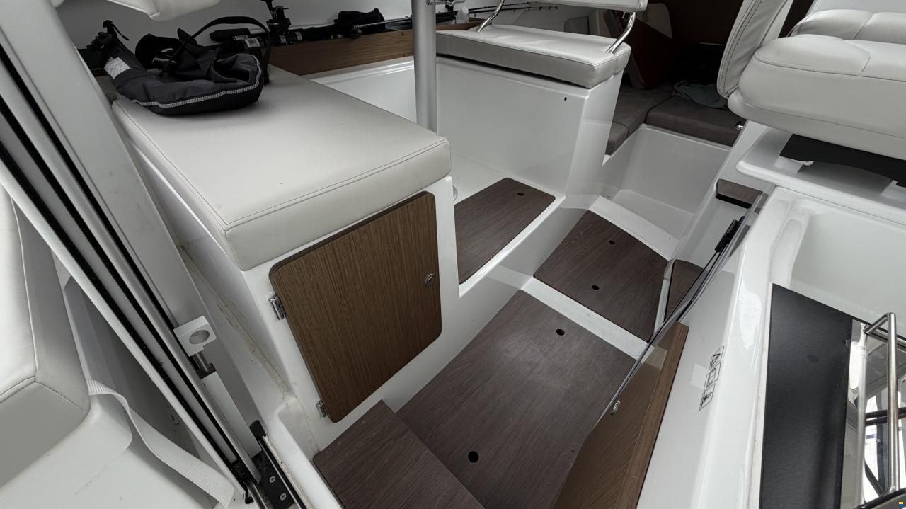 Beneteau Antares 7