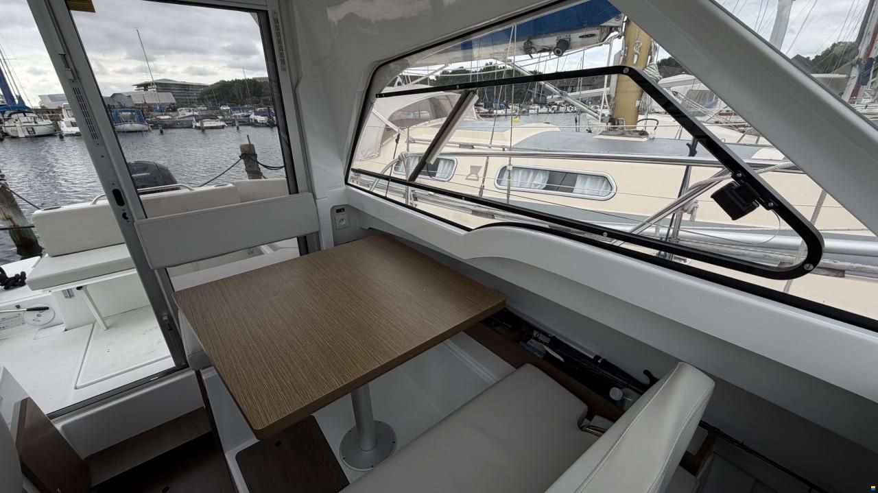 Beneteau Antares 7