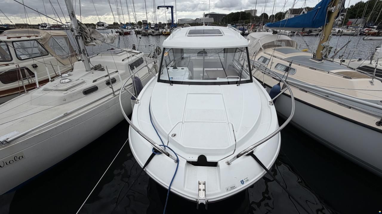 Beneteau Antares 7