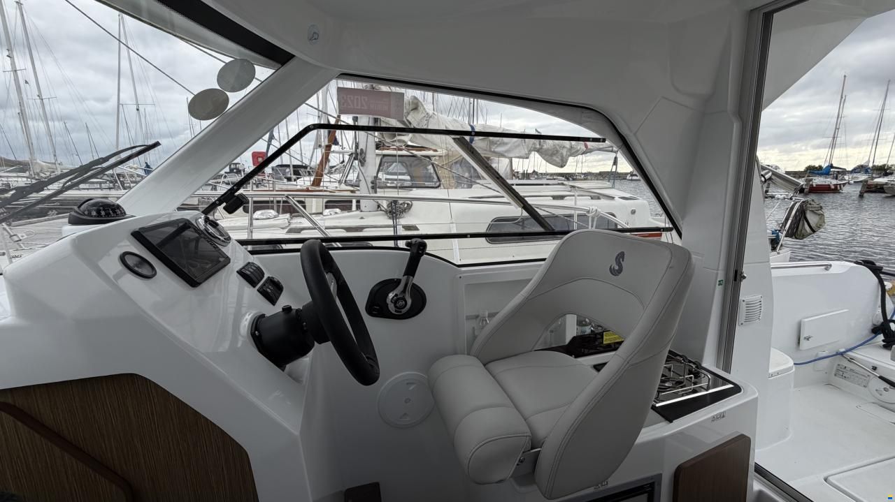 Beneteau Antares 7