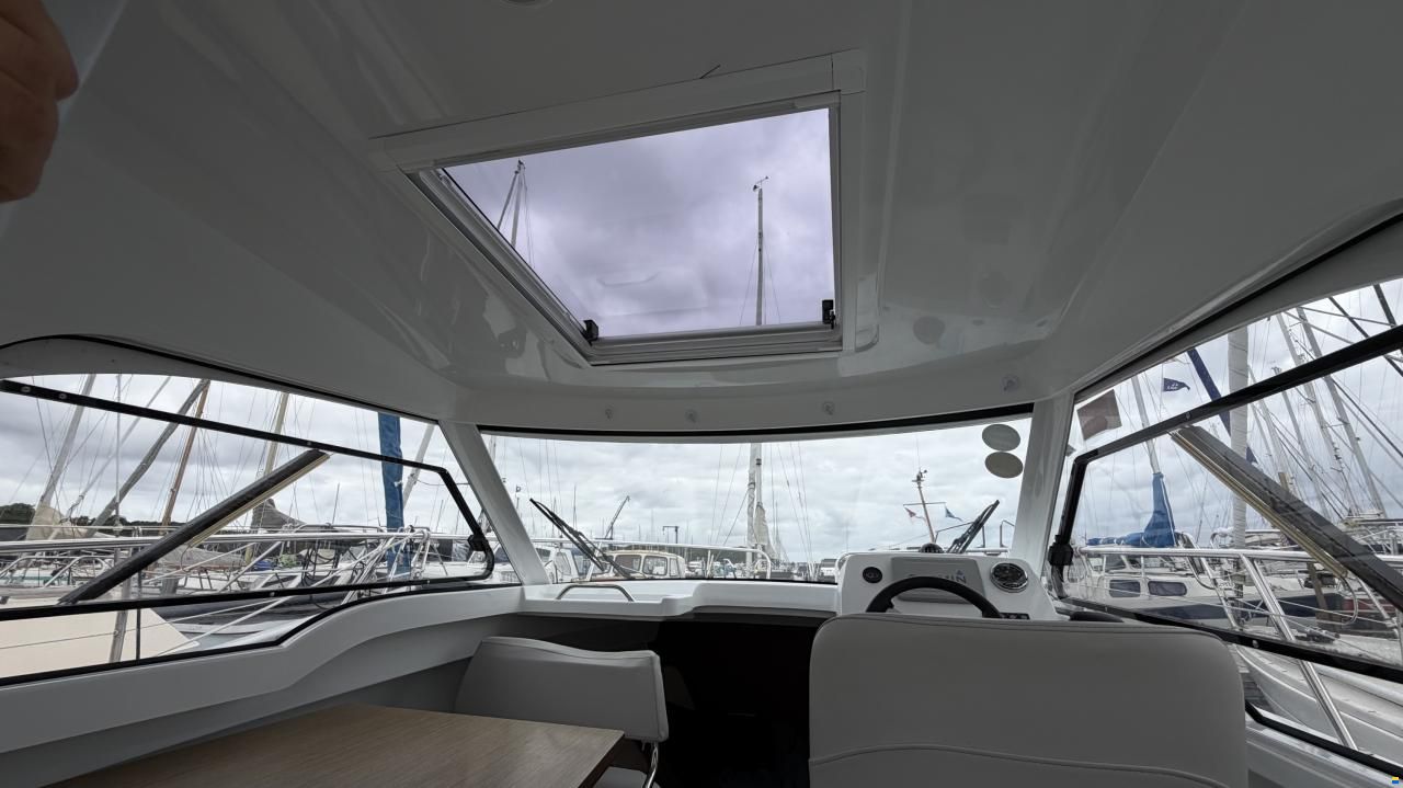 Beneteau Antares 7