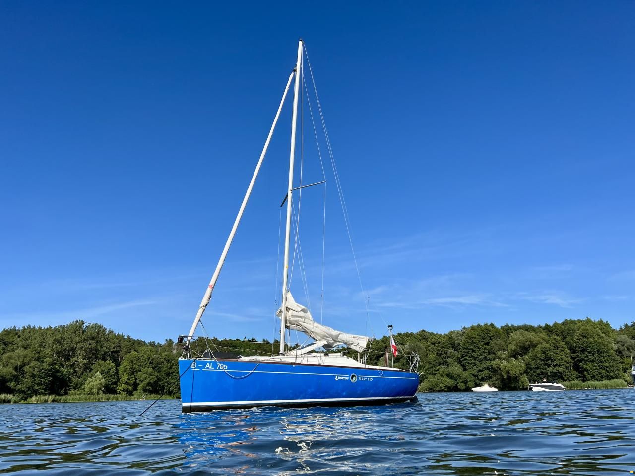 Beneteau First 210