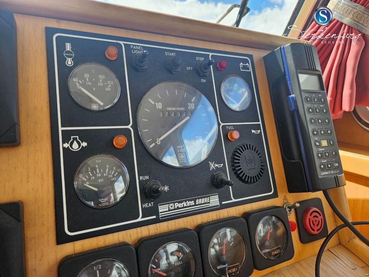 Pilot 44