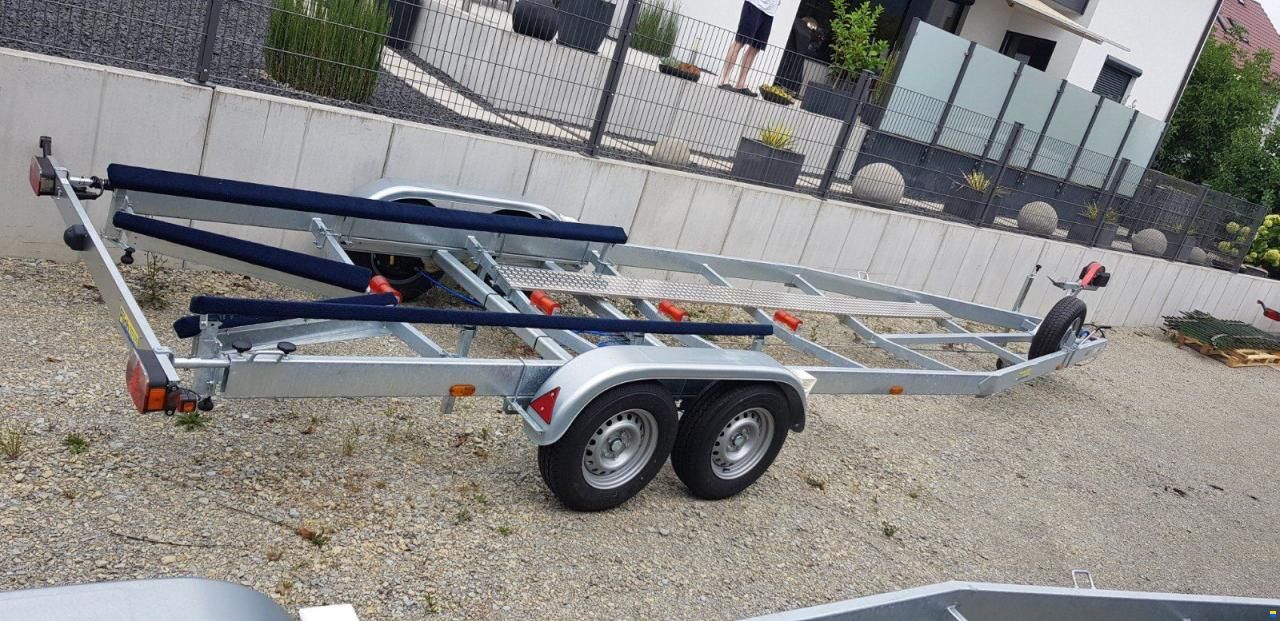 TREFFPUNKT-BOOT PILOB 1,5 - 3,65 T MOTOR