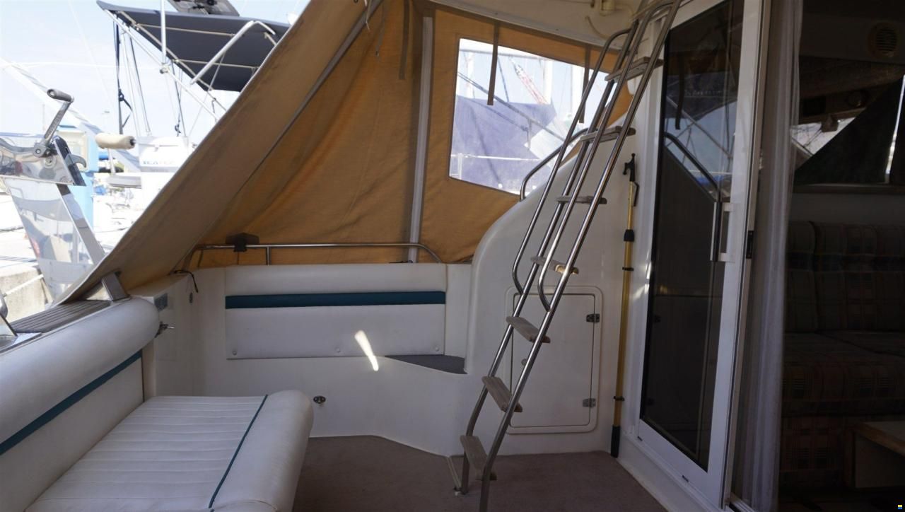 Fairline BRAVA 33