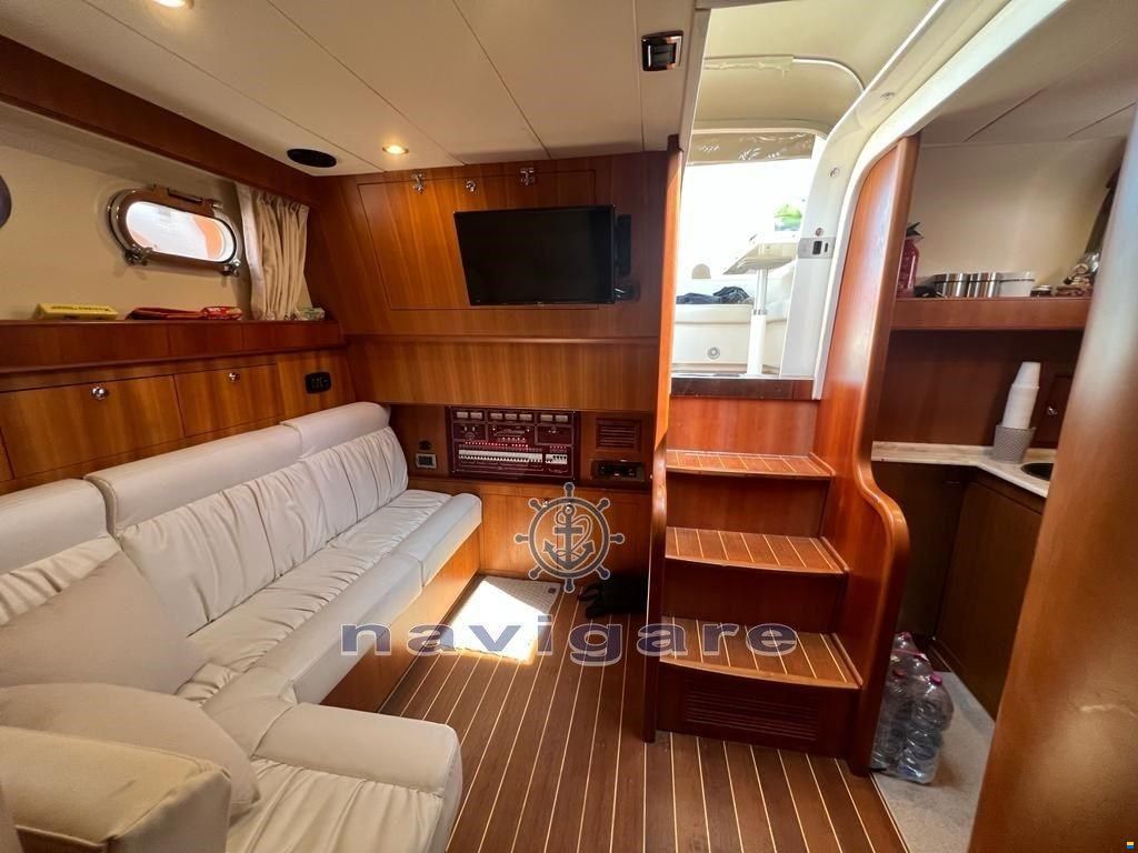 Cayman 38 WA