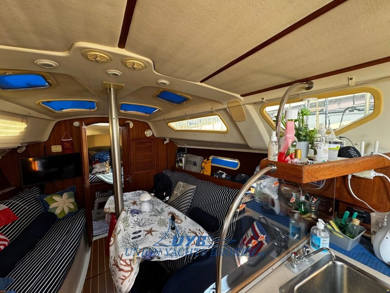 Hunter 320