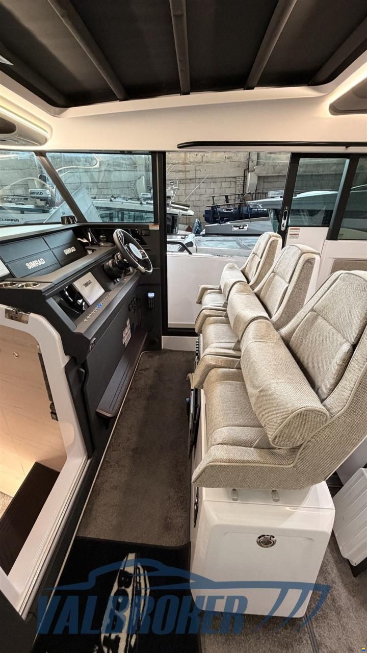 Axopar 45 Cross Cabin