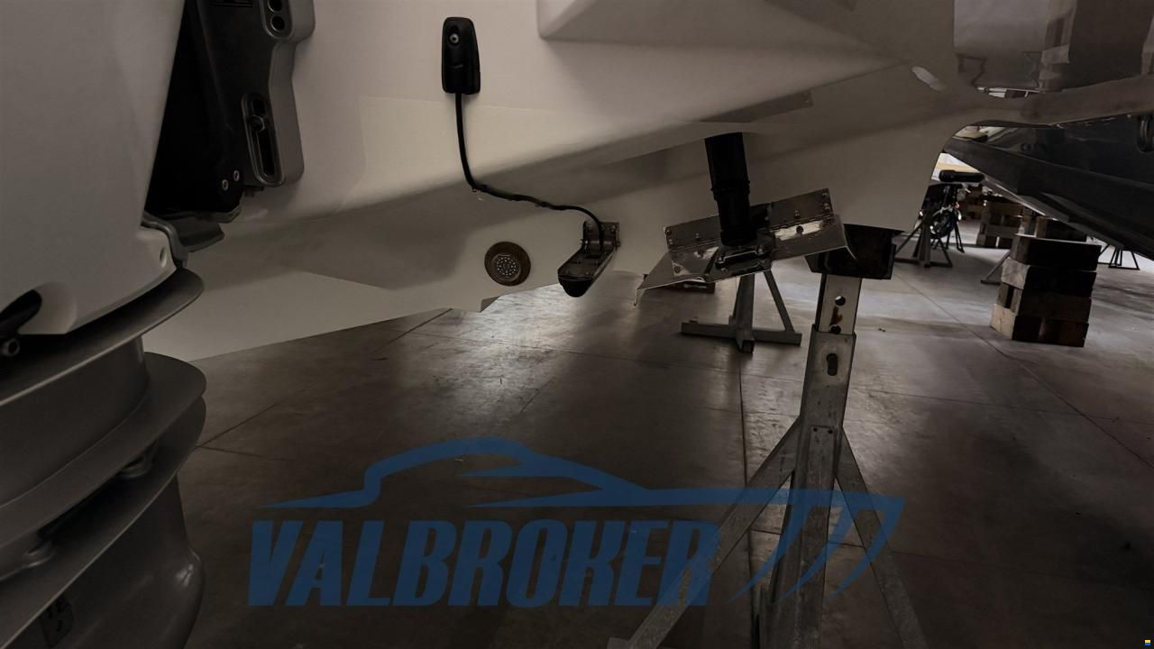 Axopar 45 Cross Cabin