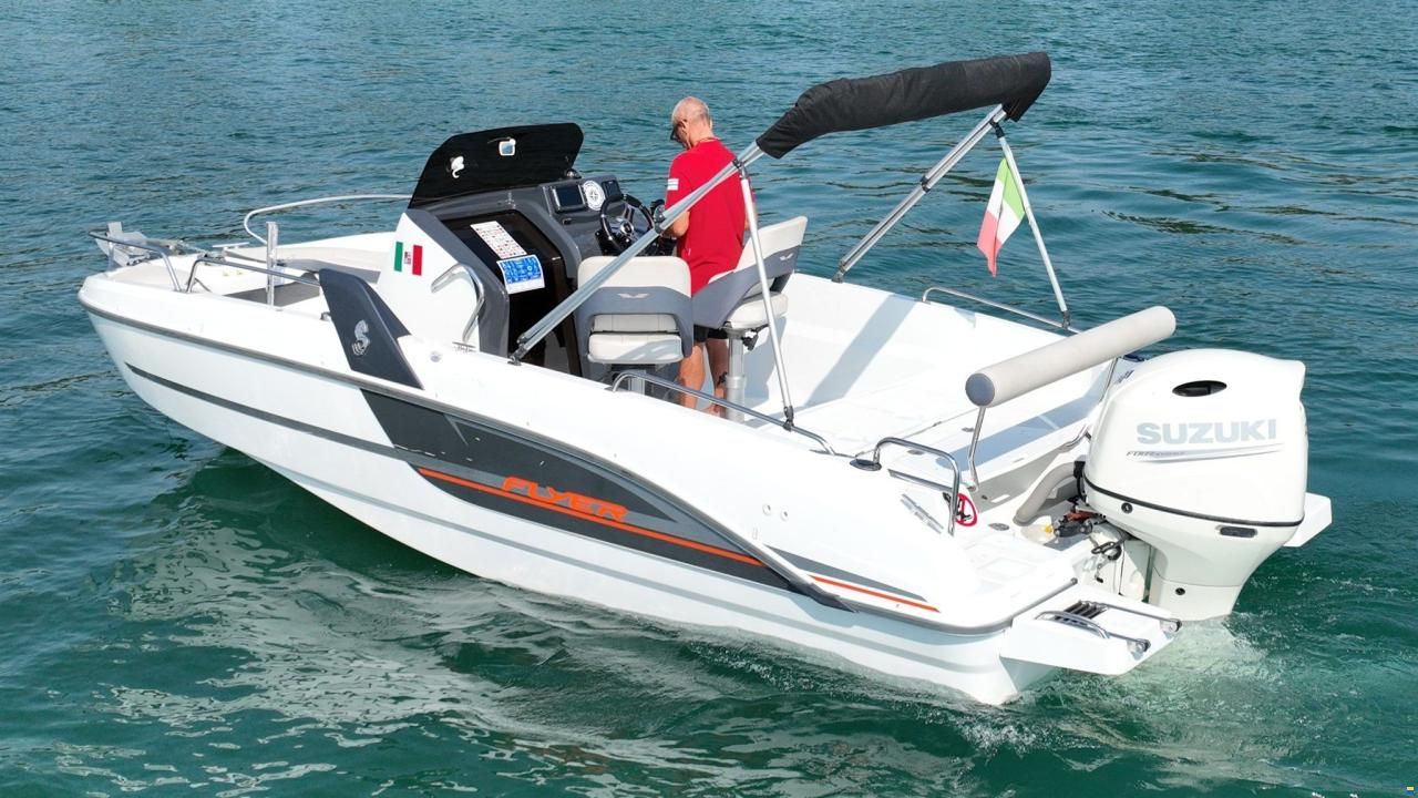 Beneteau Flyer 6 SPACE deck