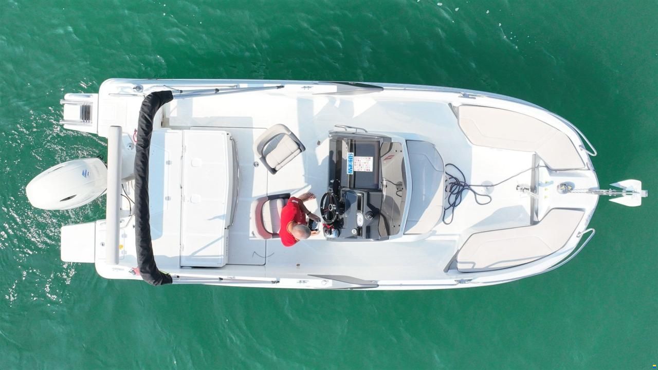 Beneteau Flyer 6 SPACE deck
