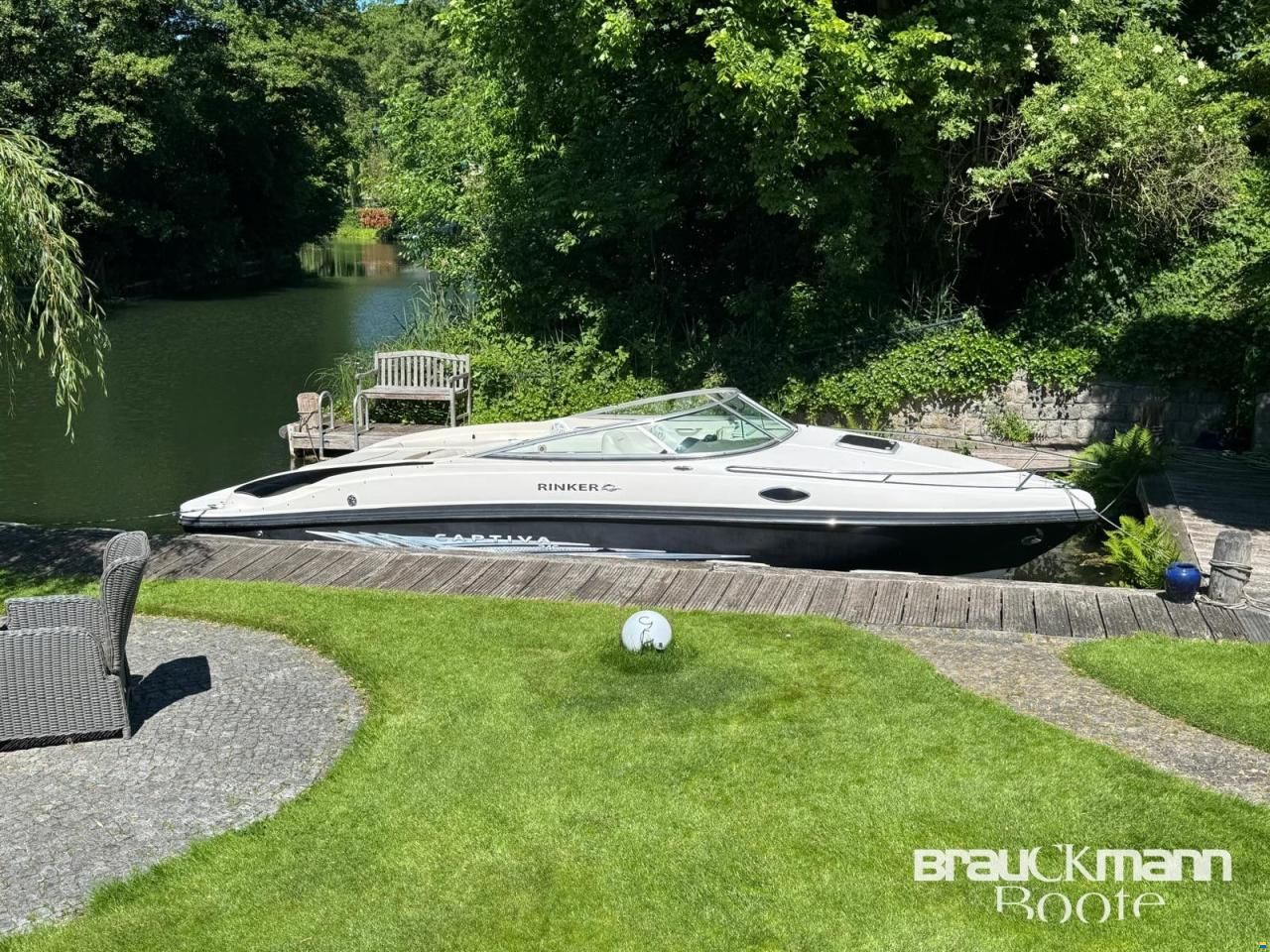 Rinker Captiva 246