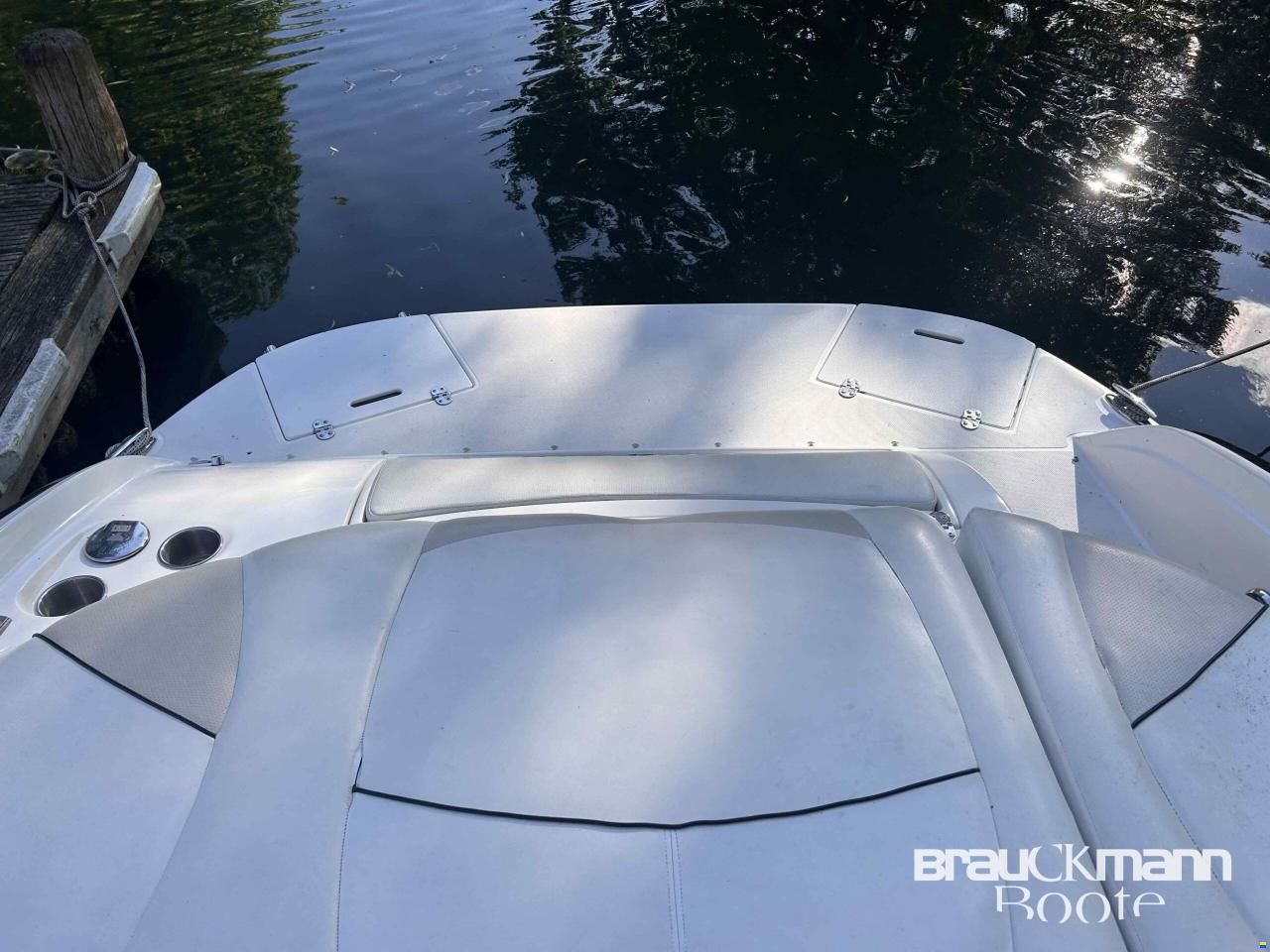 Rinker Captiva 246