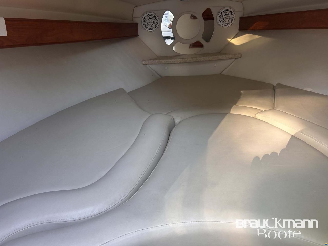 Rinker Captiva 246