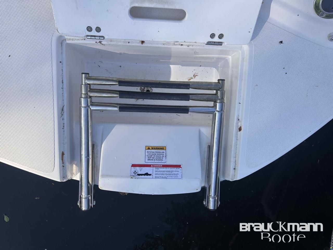 Rinker Captiva 246