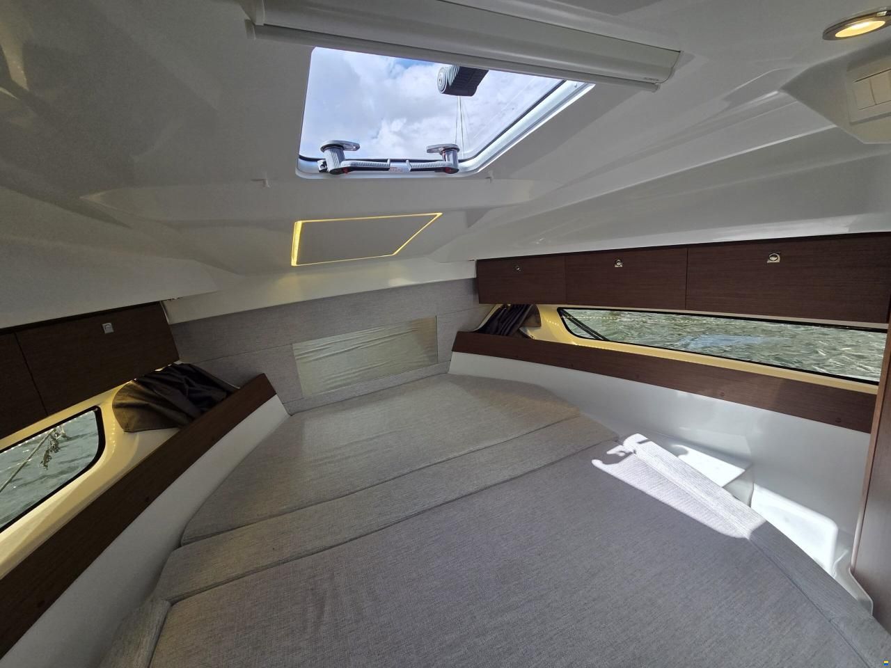 Jeanneau 895 Merry Fisher Coupe'