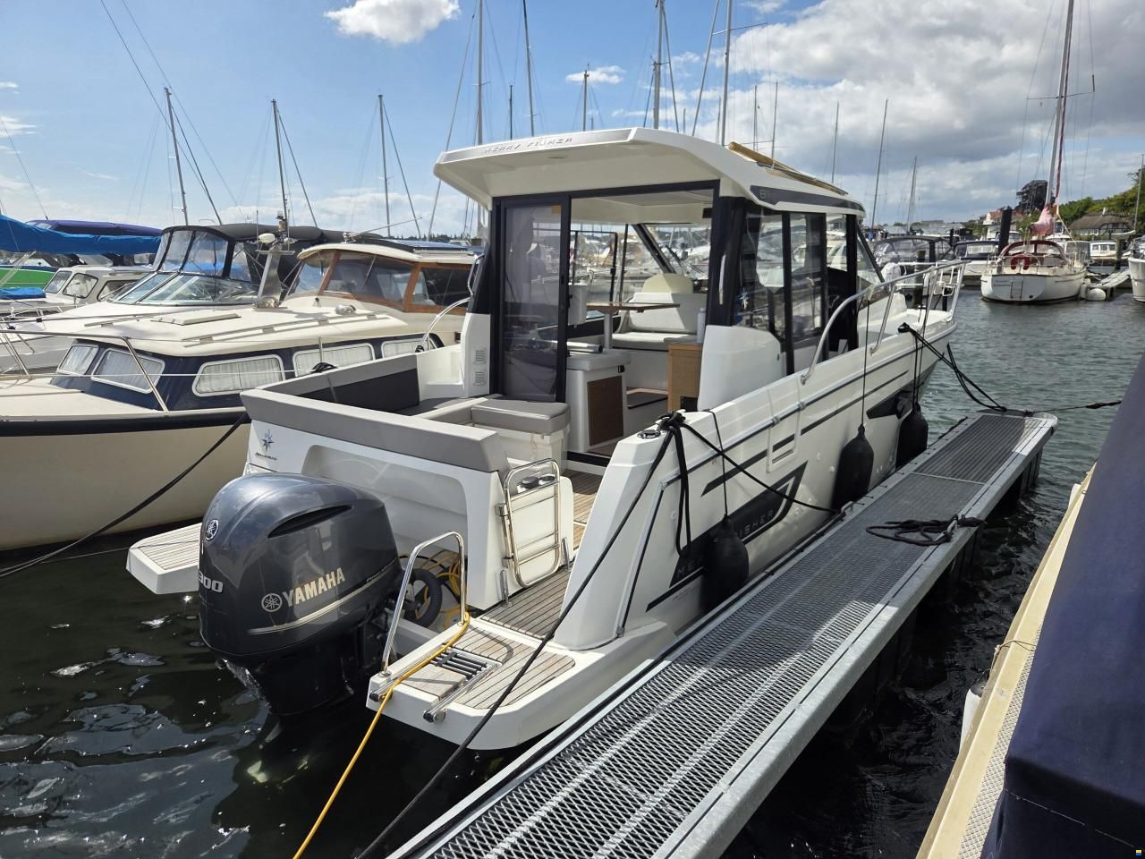 Jeanneau 895 Merry Fisher Coupe'